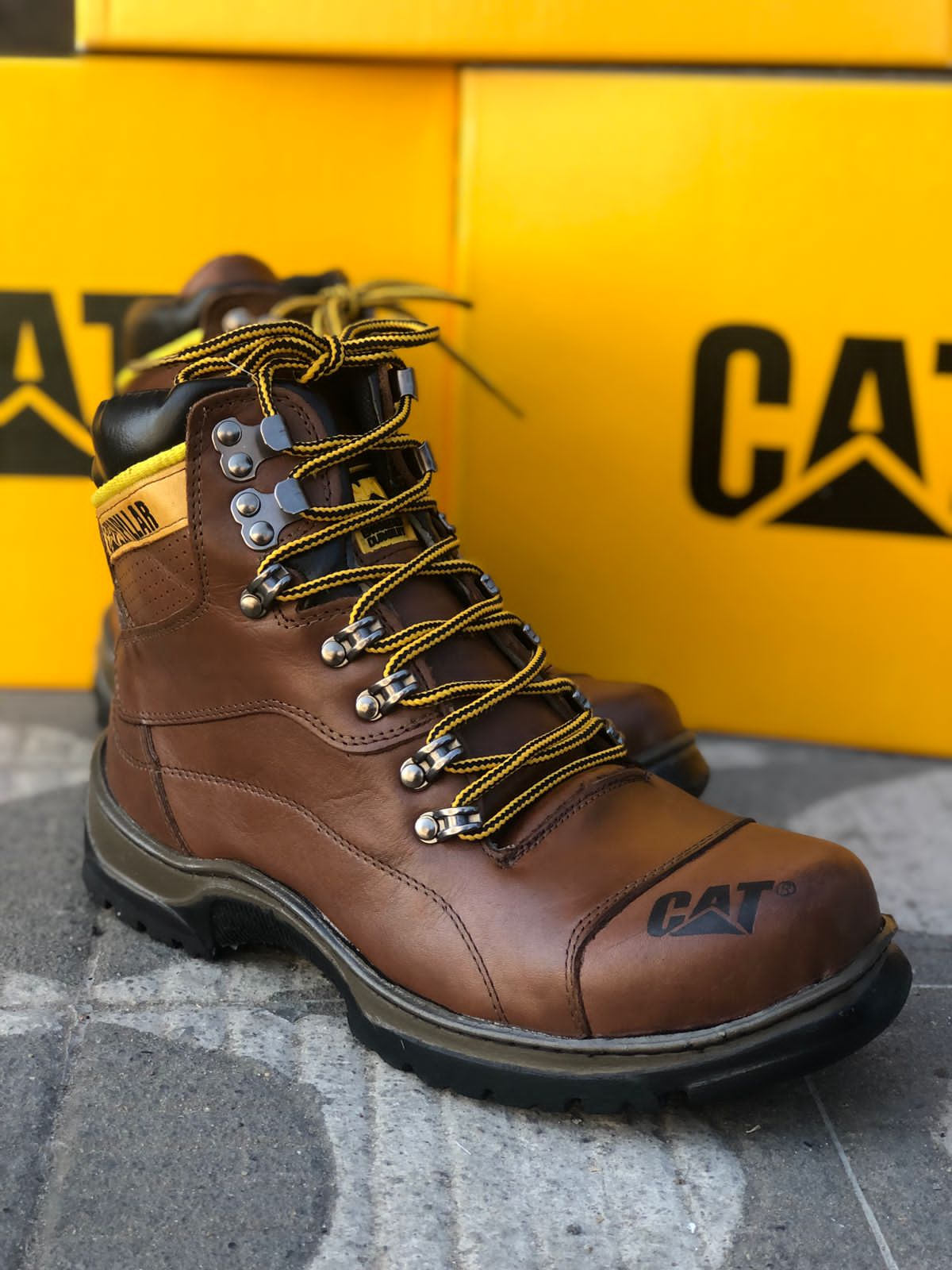 Bota Caterpillar Couro Premium Masculino Shoeshoes